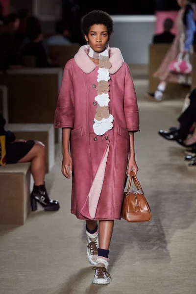 Look 23